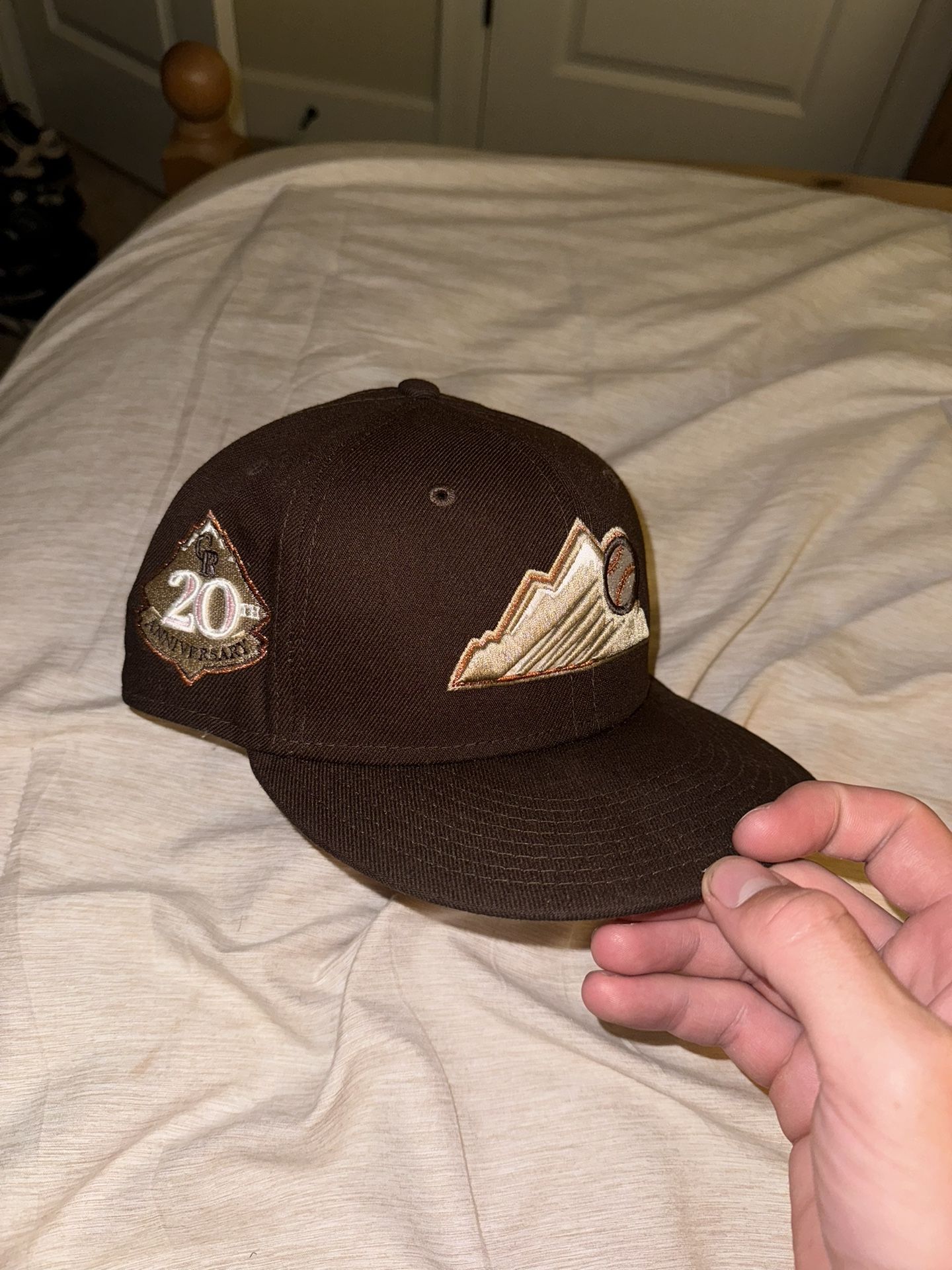 Size 7 1/4 Rare Colorado Rockies Fitted Hat