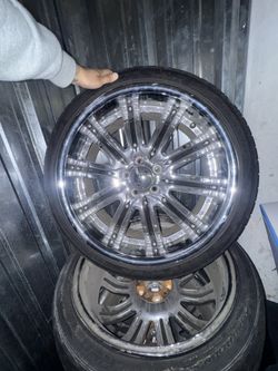 RIMS FOR SALE WITH TIRES 22in MUST GO