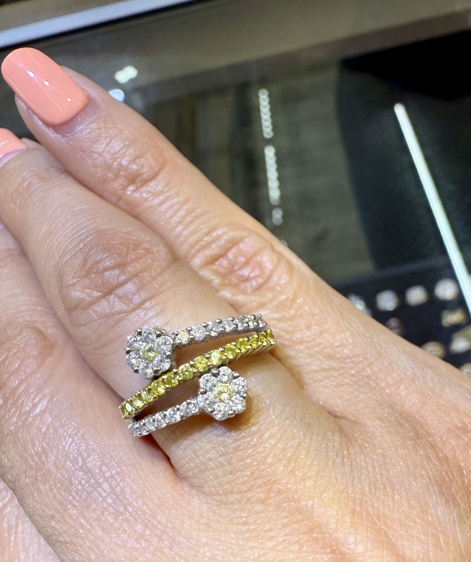 Gold Ring Yellow & White Diamonds