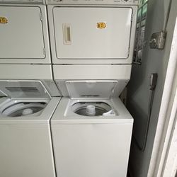 WHIRLPOOL 27” WASHER AND DRYER STACKABLE 