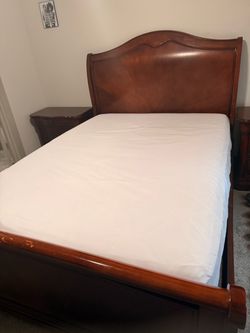 Queen Bedroom set w/ mattress and box spring