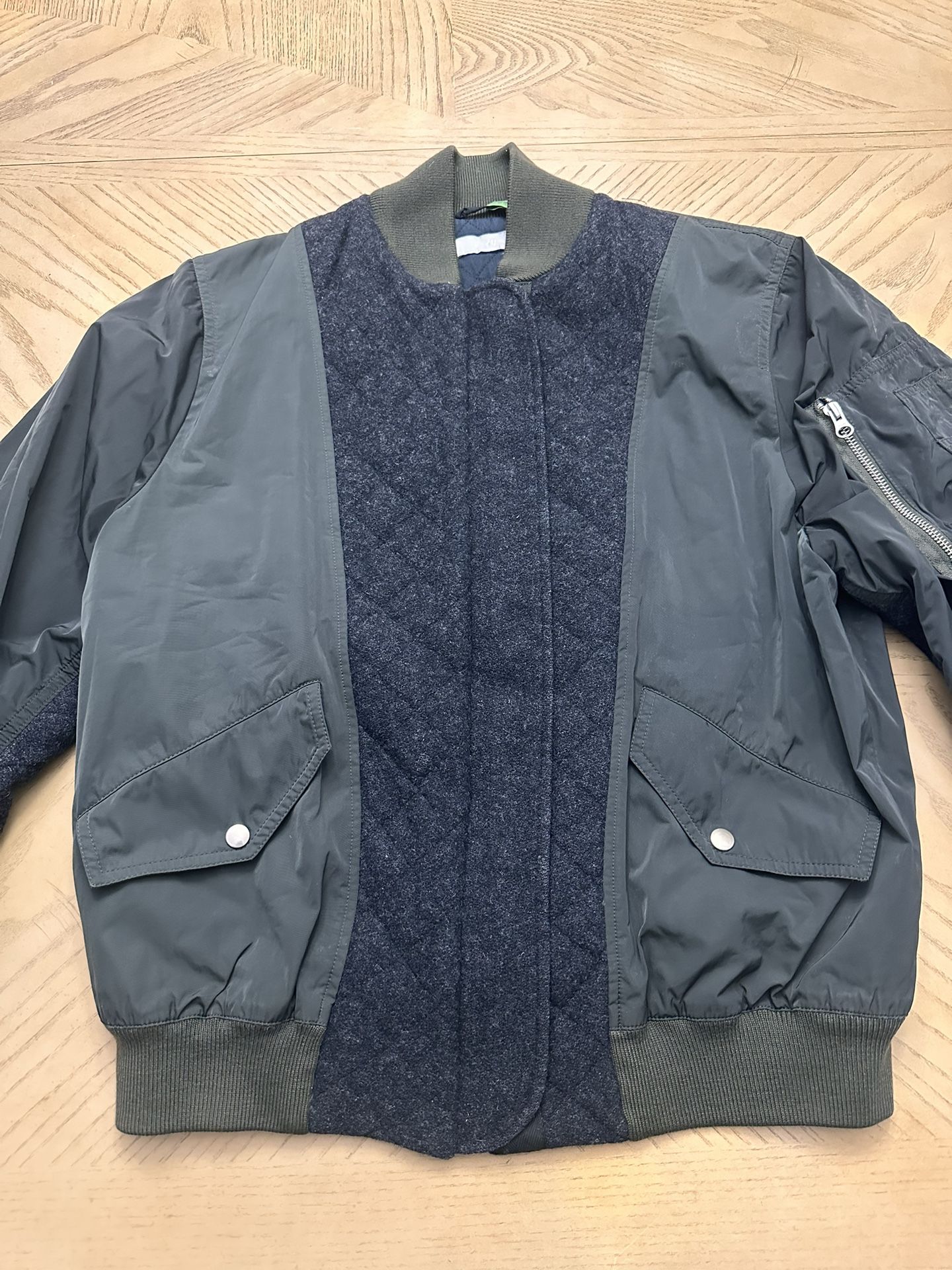 Bomber jacket by HM  Size small excellent condition 