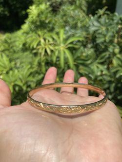 Costume Gold Etched Bangle 