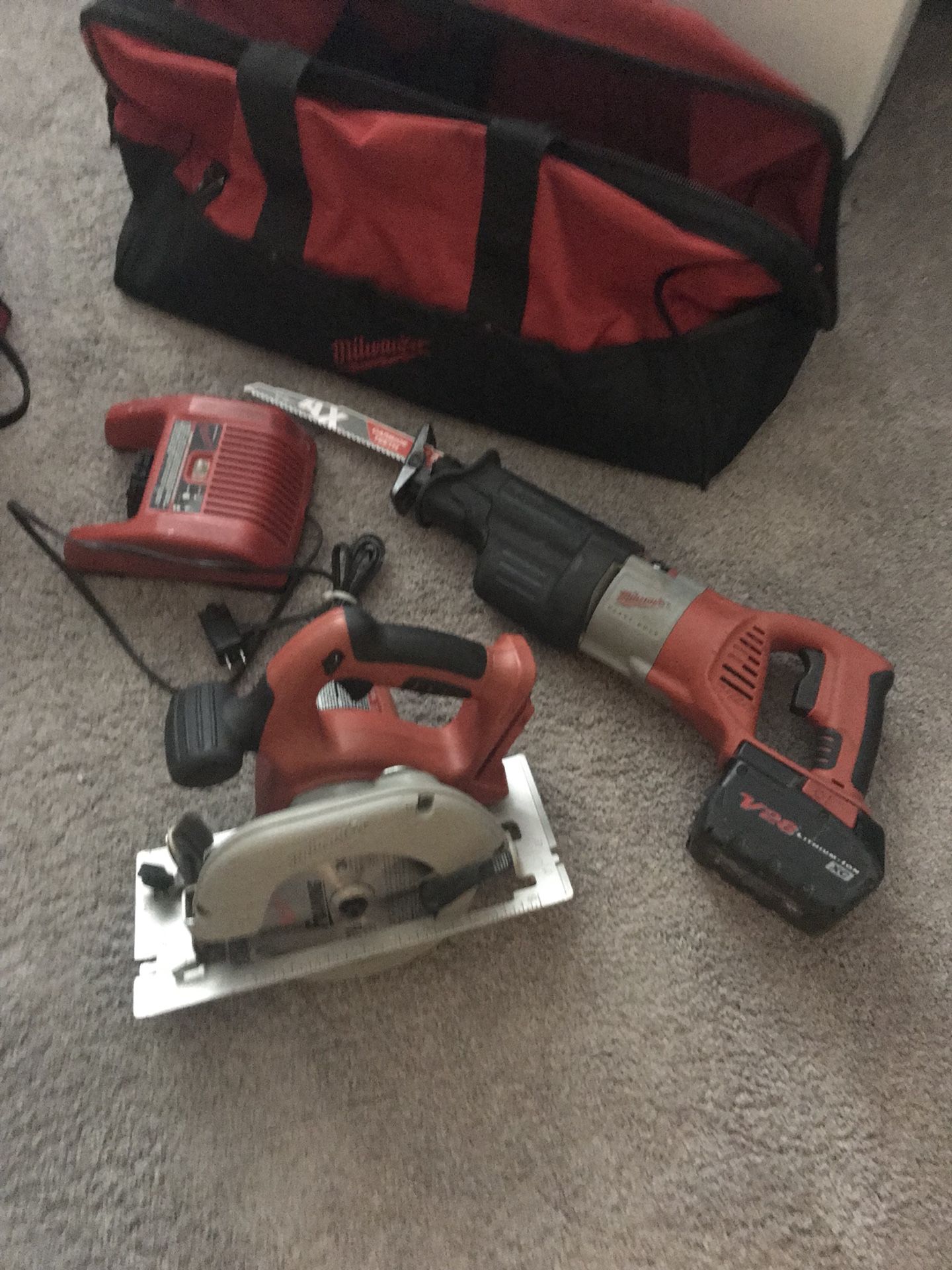 Milwaukee V28 (28 Volt) Sawzall & Circular Saw w/ V28 Battery & Charger & Bag