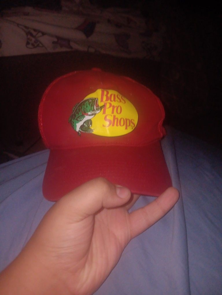 RED BASS PRO SHOP HAT