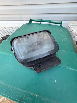 2003 chevy Silverado fog light