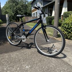 Men’s Hybrid Bike