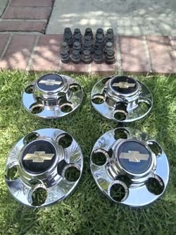 Center caps for Chevy obs Trucks  / Center Caps for 5 Lug Silverado / Cheyenne Center Caps