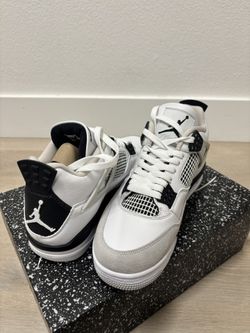 Air Jordan 4 Retro