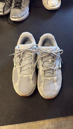 Nike V5 Runner