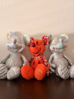 ✨ Mickey Mouse Memories Collector Plush Set ✨