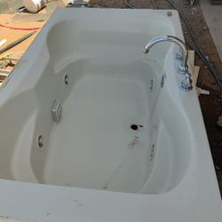JACUZZI