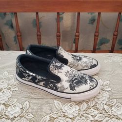 Size 9 Womens Converse  Cream Color With Black Floral Print  Slipons