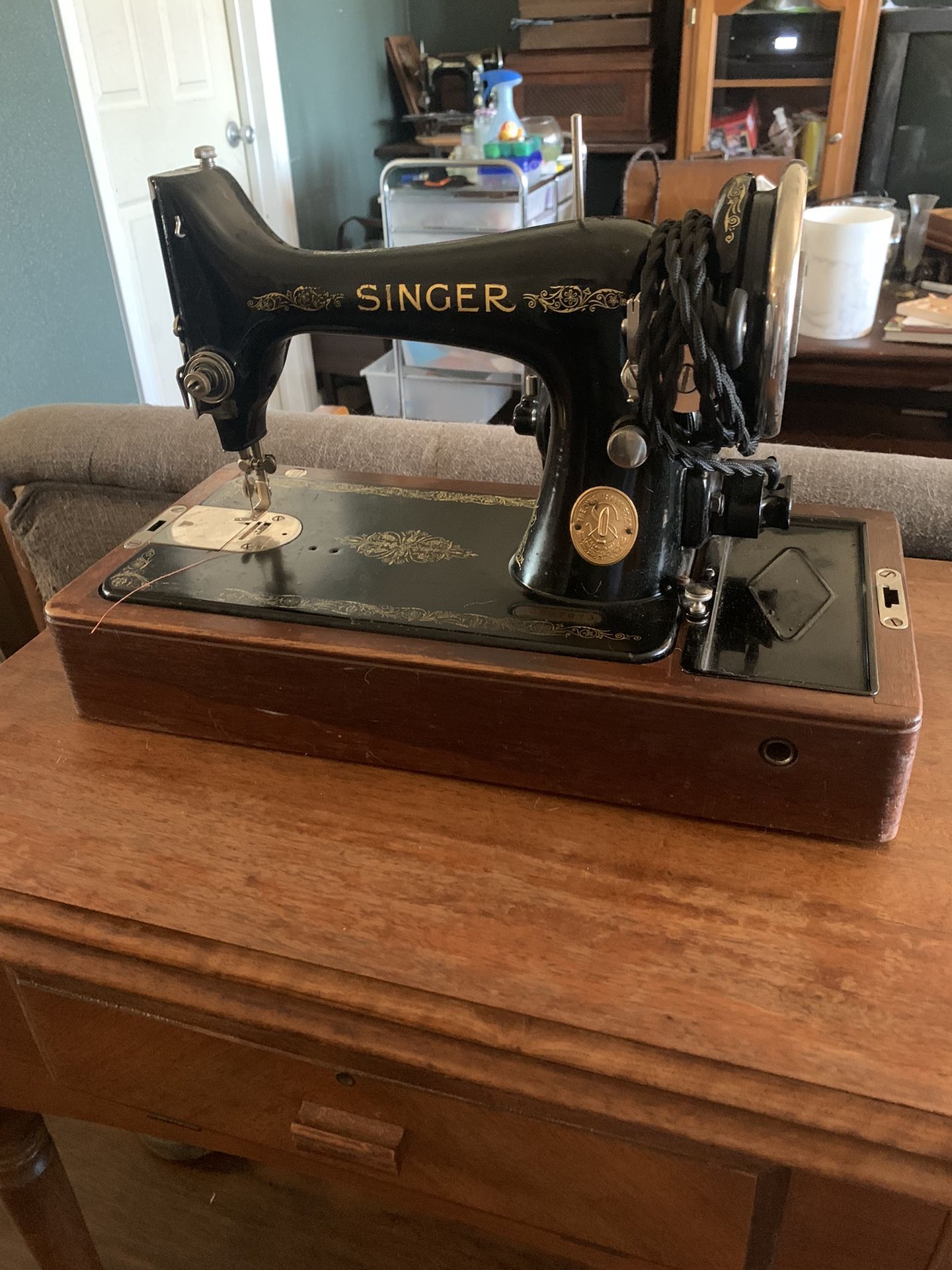 Vintage Singer 99-13 Sewing Machine