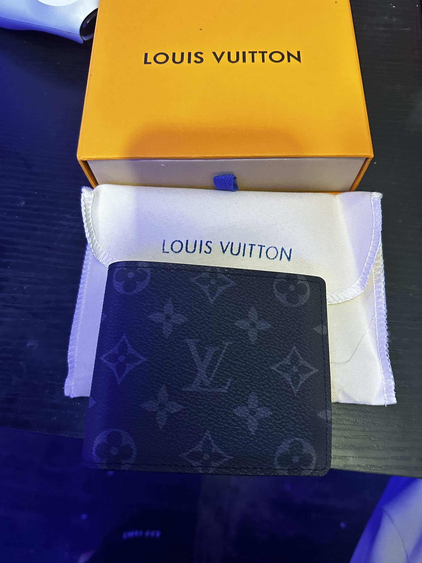 Louis Vuitton Mens Wallet