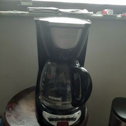 12 Cup Black & Decker Coffee maker $15