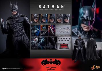 Hot Toys MMS786 Batman and Robin Batman 1/6 Figure