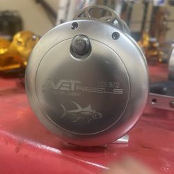 Avet HX 5/2   2 Speed Fishing Reel 