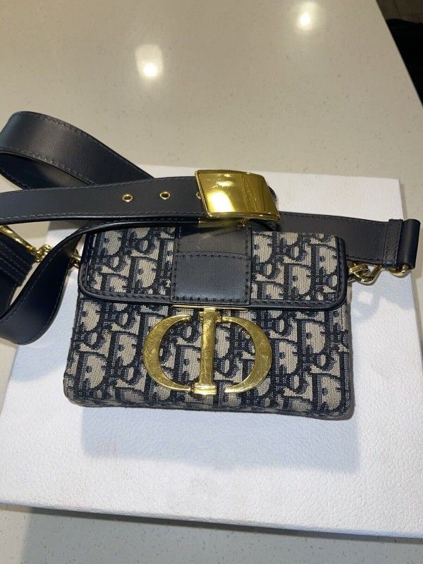 CHRISTIAN DIOR Oblique 30 Montaigne Box Bag Blue