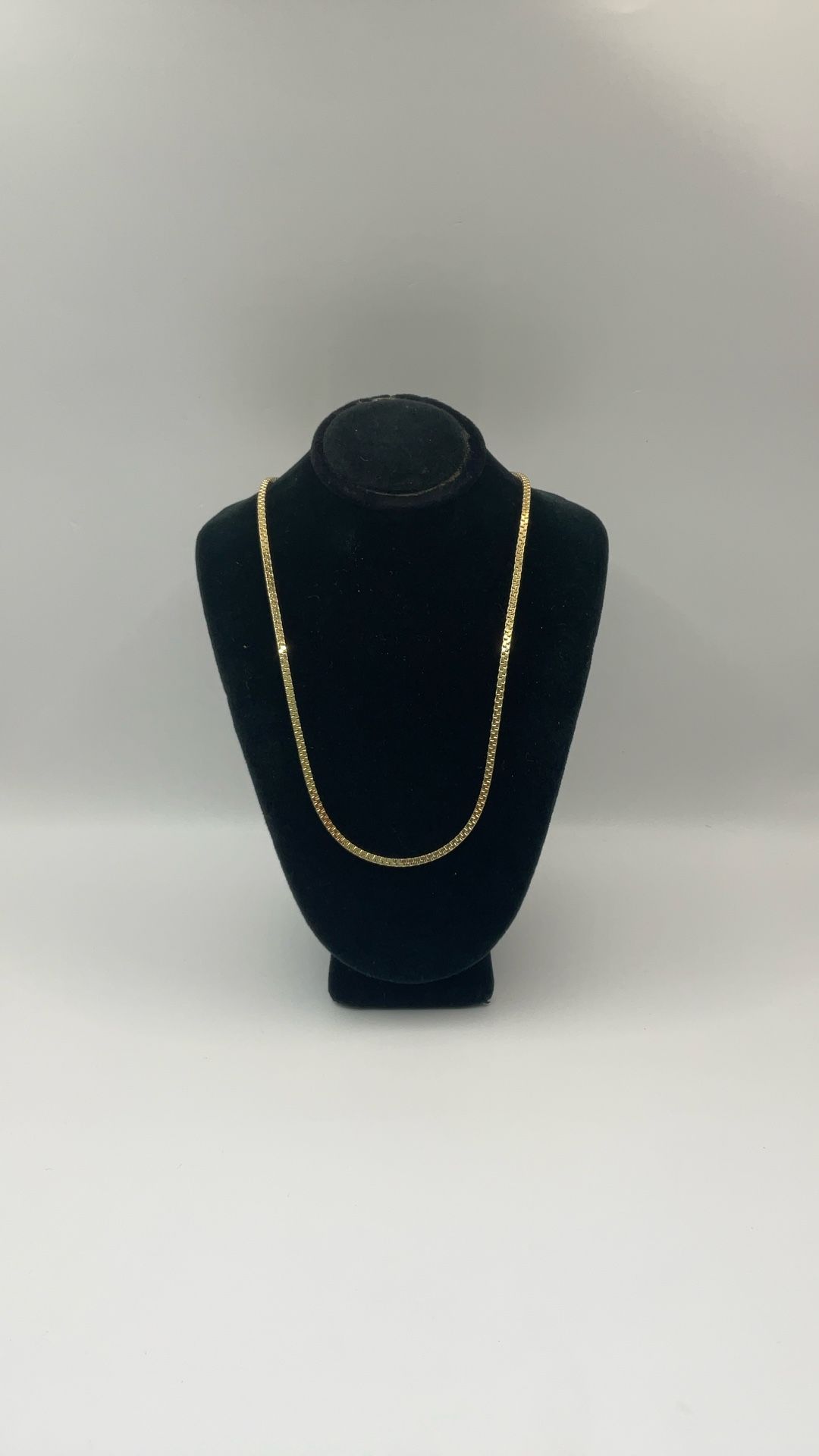 14 Karat Box Style Neck Necklace