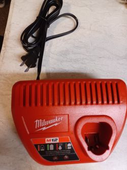 Milwaukee M12 Drill Baytery Charger
