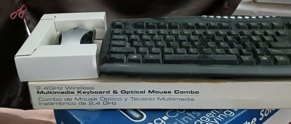 Wireless Keyboard & Optical Mouse Combo (2.4GHz)