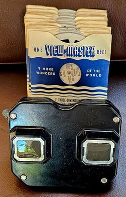 Vintage 1950's Sawyers Bakelite View-Master Stereoscope with 23 reel film- works great! Made in USA
