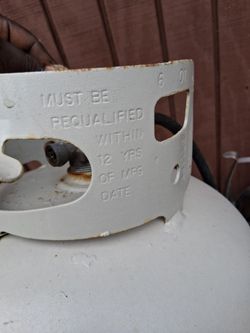 2 propane tank and great gas grill