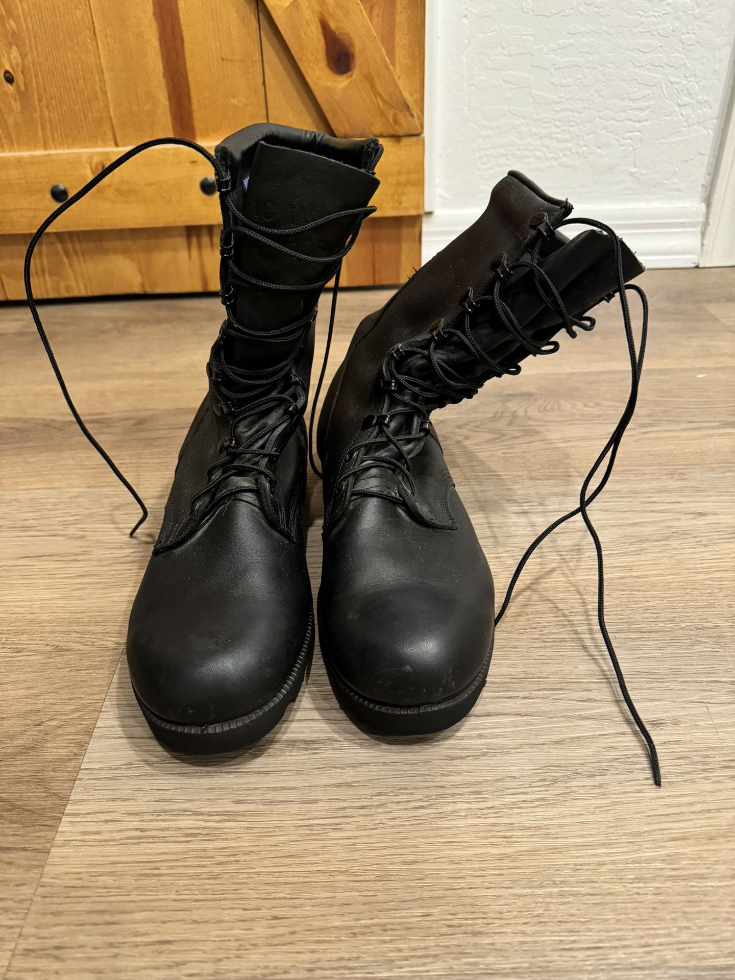 Vintage Wellco military combat boots,10W