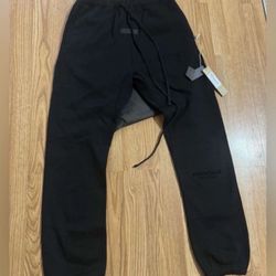 Size Small Essential Pants 