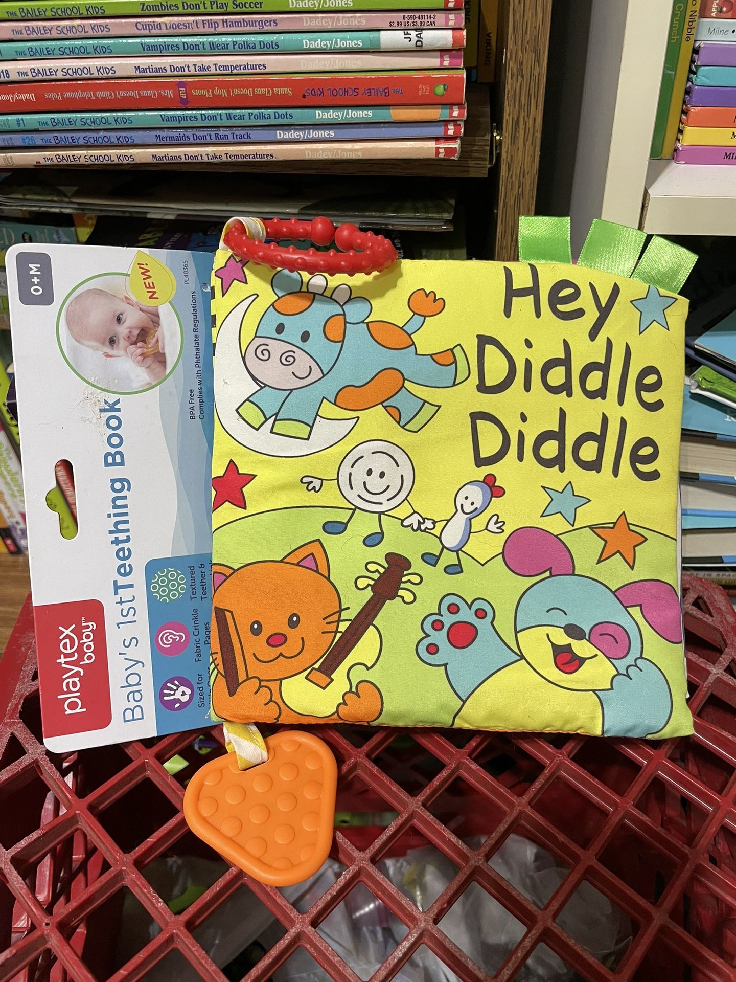 BRAND NEW BABY CLOTH BOOK