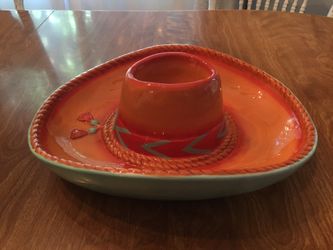 Amazing Sombrero Chip and Salsa Dish
