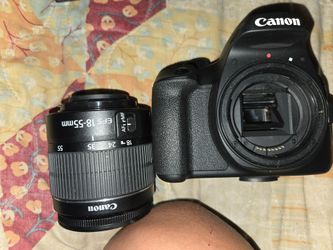 Canon camera 4000D