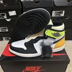 Nike Air Jordan 1 Retro High Of Black White Volt 555088-118 Size 14 Brand New