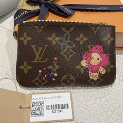New Never Used LV Vivienne Key Cles 