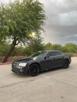 2017 Chrysler 300