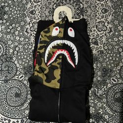 Bape Shark Hoodie Size XL