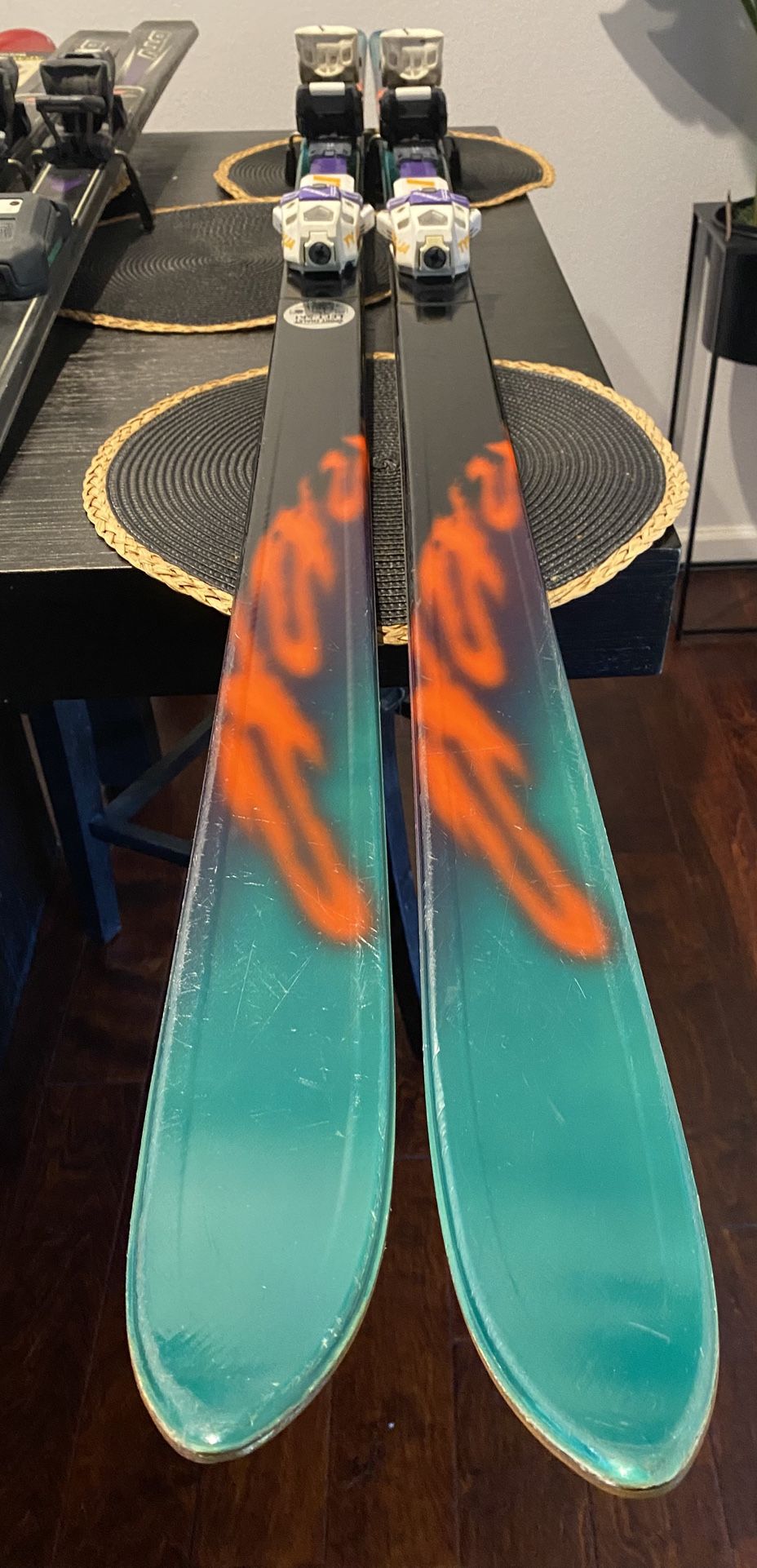 Men’s K2 Xtremex Skis