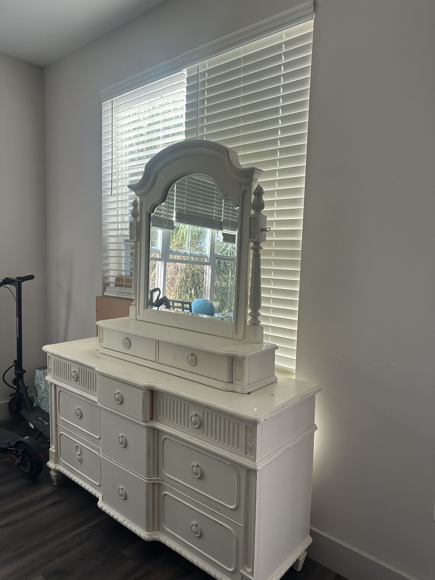 Thomasville Furniture Dresser
