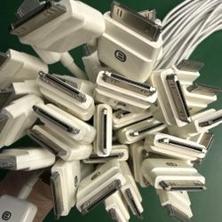  1 EXCELLENT CHARGER FOR OLD IPODS,IPADS CELLPHONES  HEAVY DUTY