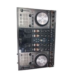 Kontrol S4 DJ Controller