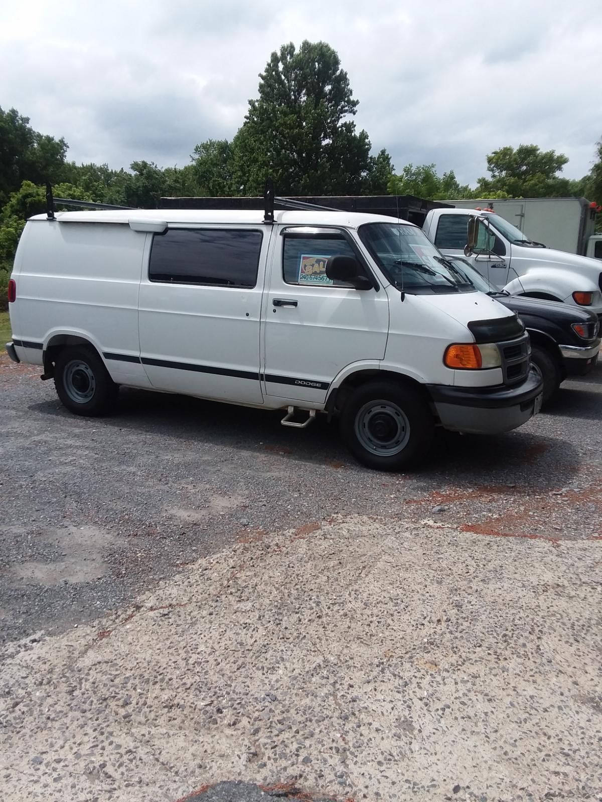 2001 Dodge Ram Van