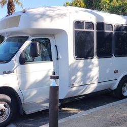 2012 Ford E-450