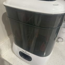 Baby Brezza - One Step Baby Bottle Sterilizer & Dryer