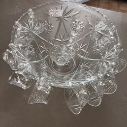 Beautiful Vintage Glass Punch Bowl Set w/12 Cups