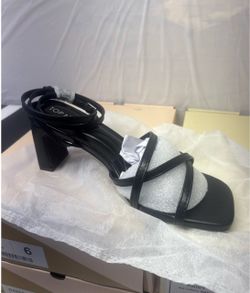TopModa Daisy Black Strappy Block Heel Sandals