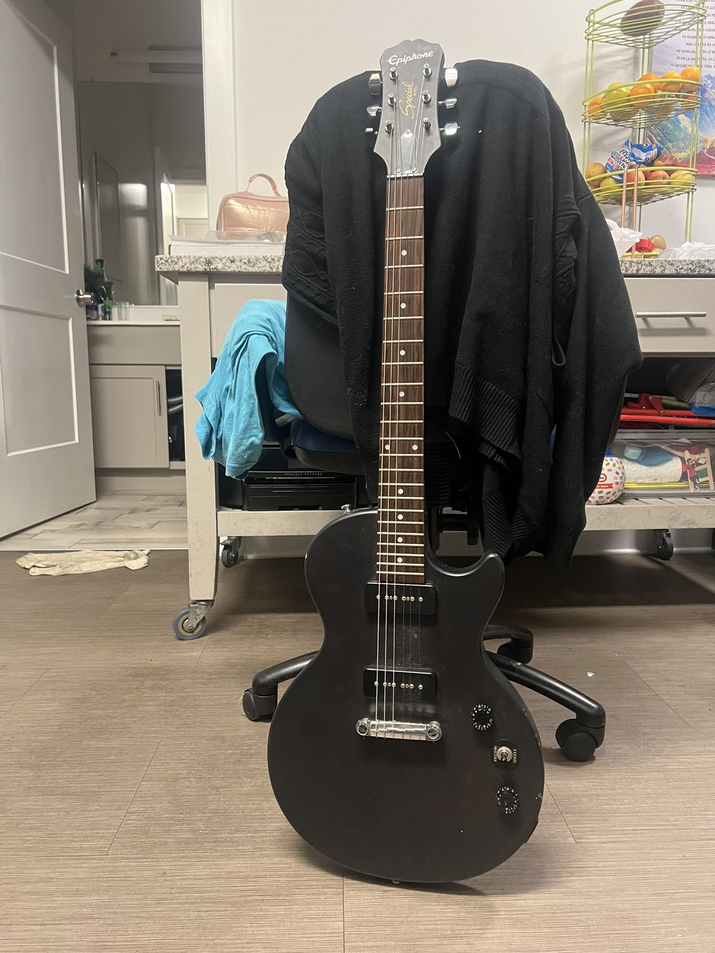 Black Epiphone Electric Guitar Special Model 