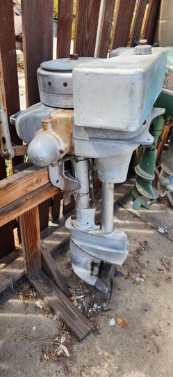 Vintage 1946 Evinrude Speeditwin Outboard Boat Motor