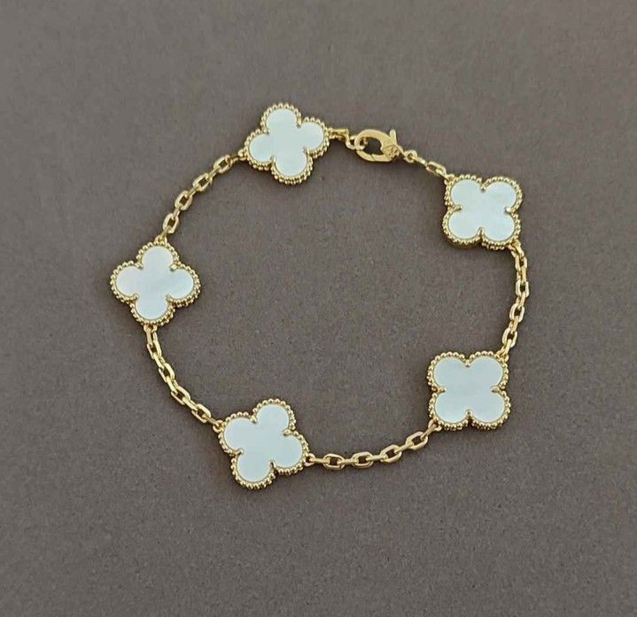 VCA Clover White Mother Of Pearl Unisex Bracelet 