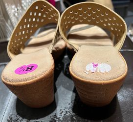 Woman sandals